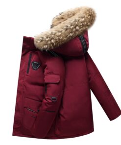 Manteau chauffant rouge pardessus de neige