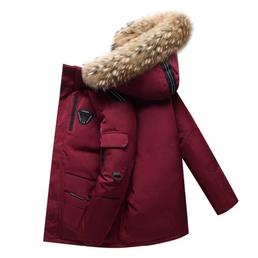 Manteau chauffant rouge pardessus de neige
